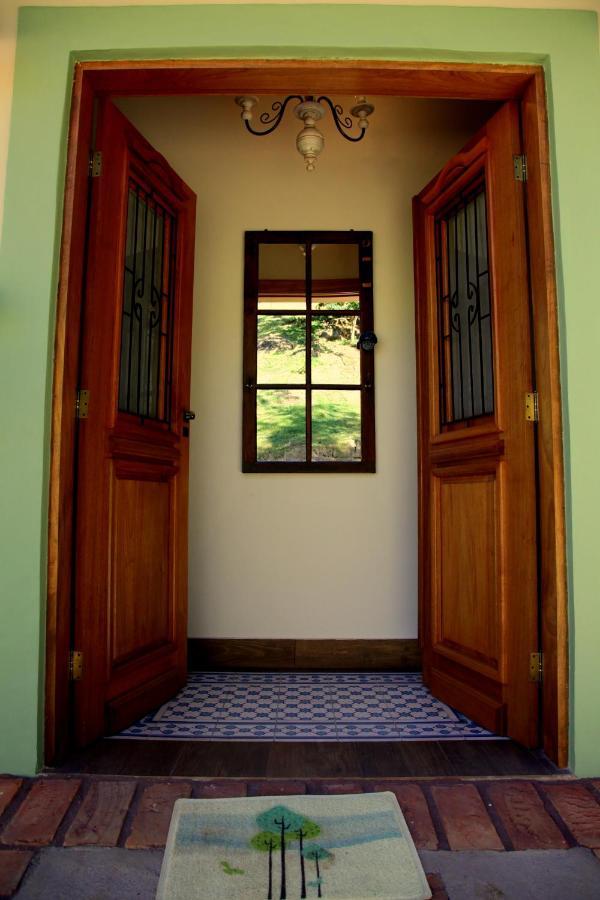Solário Chalés Hotel Bueno Brandão Esterno foto